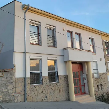 St. Péter Apartman Apartment Pécs